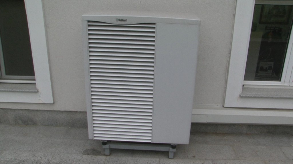 Spoljna jedinica sistema toplotnih pumpi koja koristi vazduh kao izvor toplotne energije